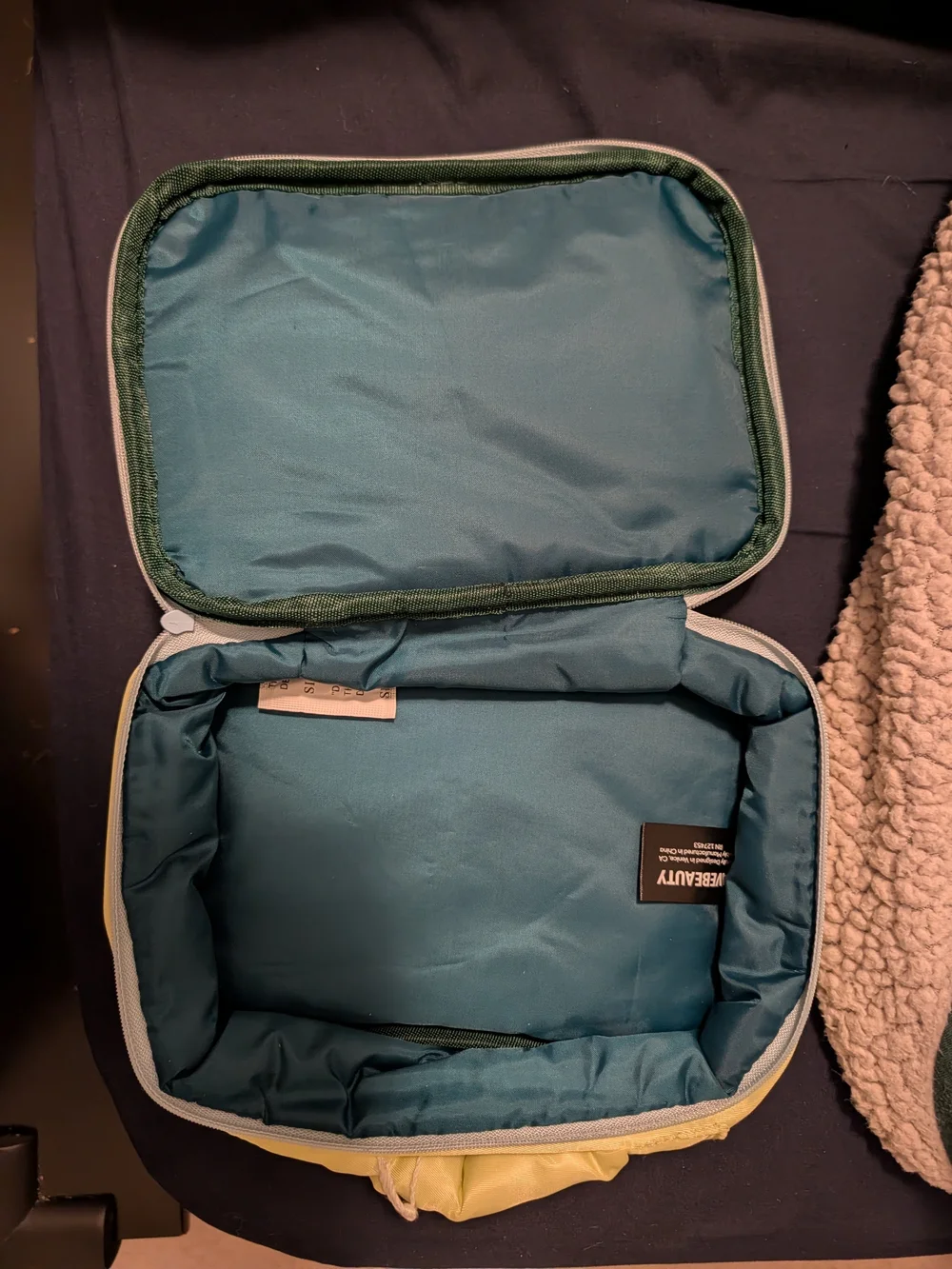 Krave Beauty Cosmetic Bag with Zipper NWT